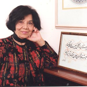 ژاله اصفهانی